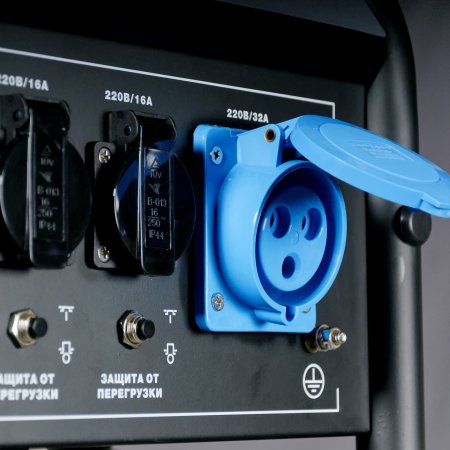 Бензиновый генератор с электростартером и коннектором автоматики FUBAG BS 7500 A ES Бензиновый генератор с электростартером и коннектором автоматики FUBAG BS 7500 A ES в Владивостоке фото