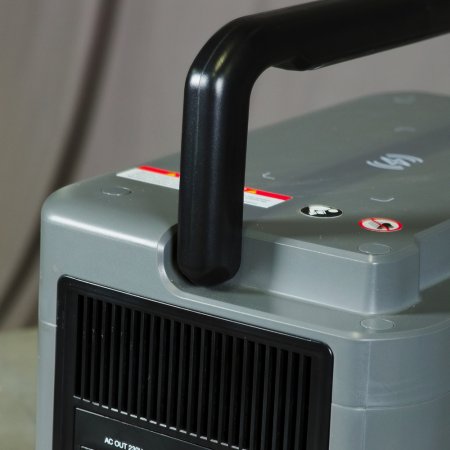 Портативная электростанция FUBAG AS 2400i (аккумулятор LiFePO4) Портативная электростанция FUBAG AS 2400i (аккумулятор LiFePO4) в Владивостоке фото