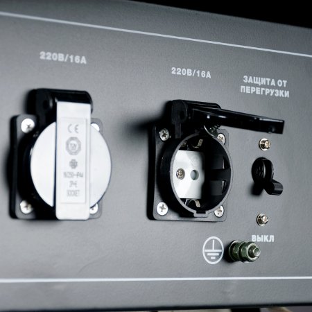 Бензиновый генератор FUBAG BS 3300 A ES с электростартером и коннектором автоматики Бензиновый генератор FUBAG BS 3300 A ES с электростартером и коннектором автоматики в Владивостоке фото